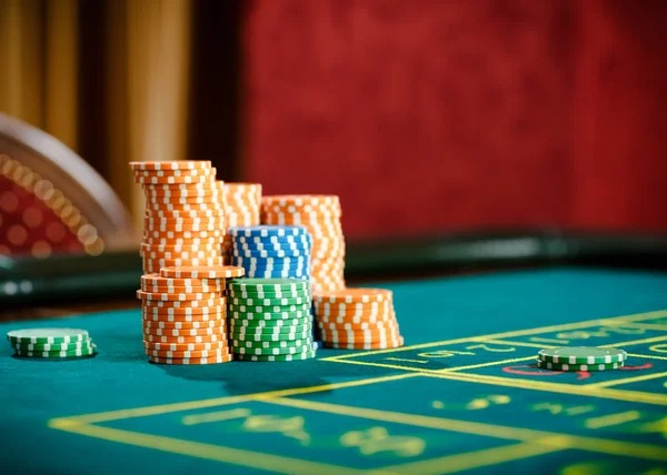 idcas88 Push Gaming on mobile device showing dealer stream